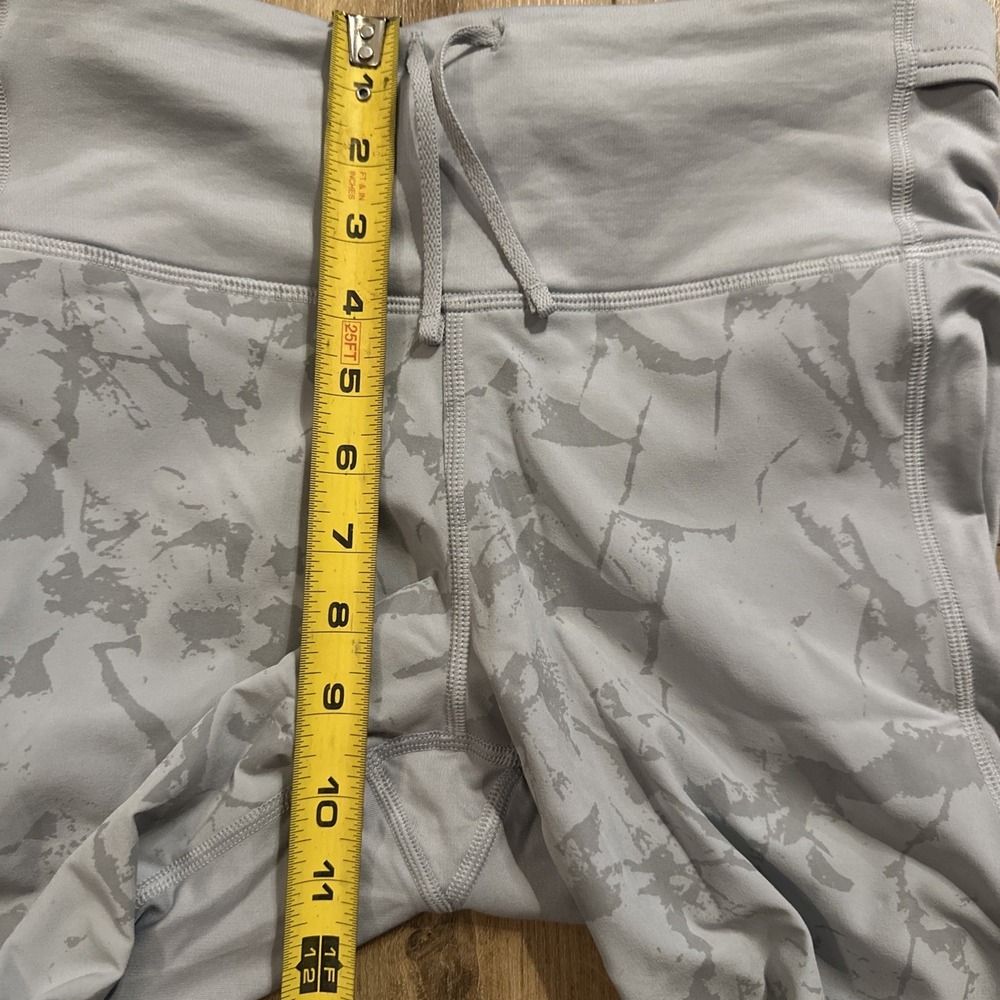 Under Armour Women's Grey Camo Compression High Rise Legging Pockets Medium - Picture 9 of 11